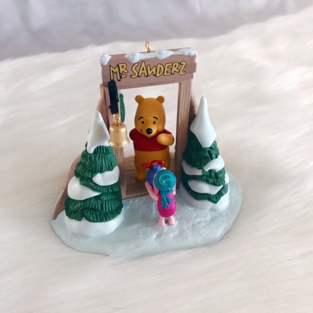 ✨HP✨ Hallmark Disney Winnie The Pooh Piglet Holiday Ornament